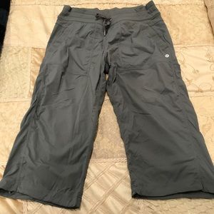 Lulu Gray Studio Crop Capris