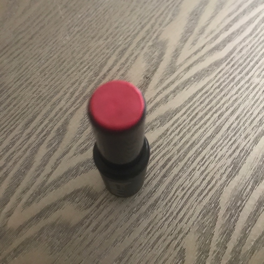 Bombshell Makeup Bundle - Picture 7 of 8