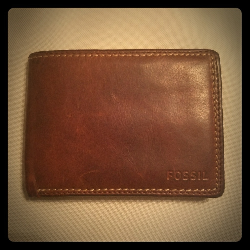 Fossil Wallet - image 1