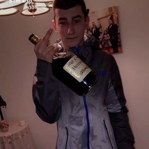 Meet your Posher, Tyler