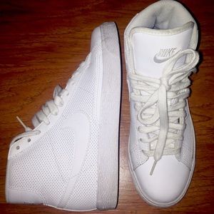 Nike Kid Blazers SIZE 4.5