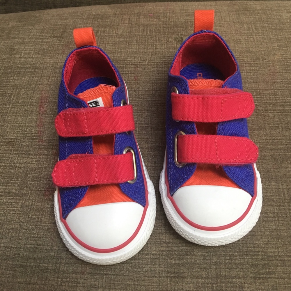 brand new converse girls