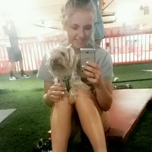 Meet your Posher, Laura