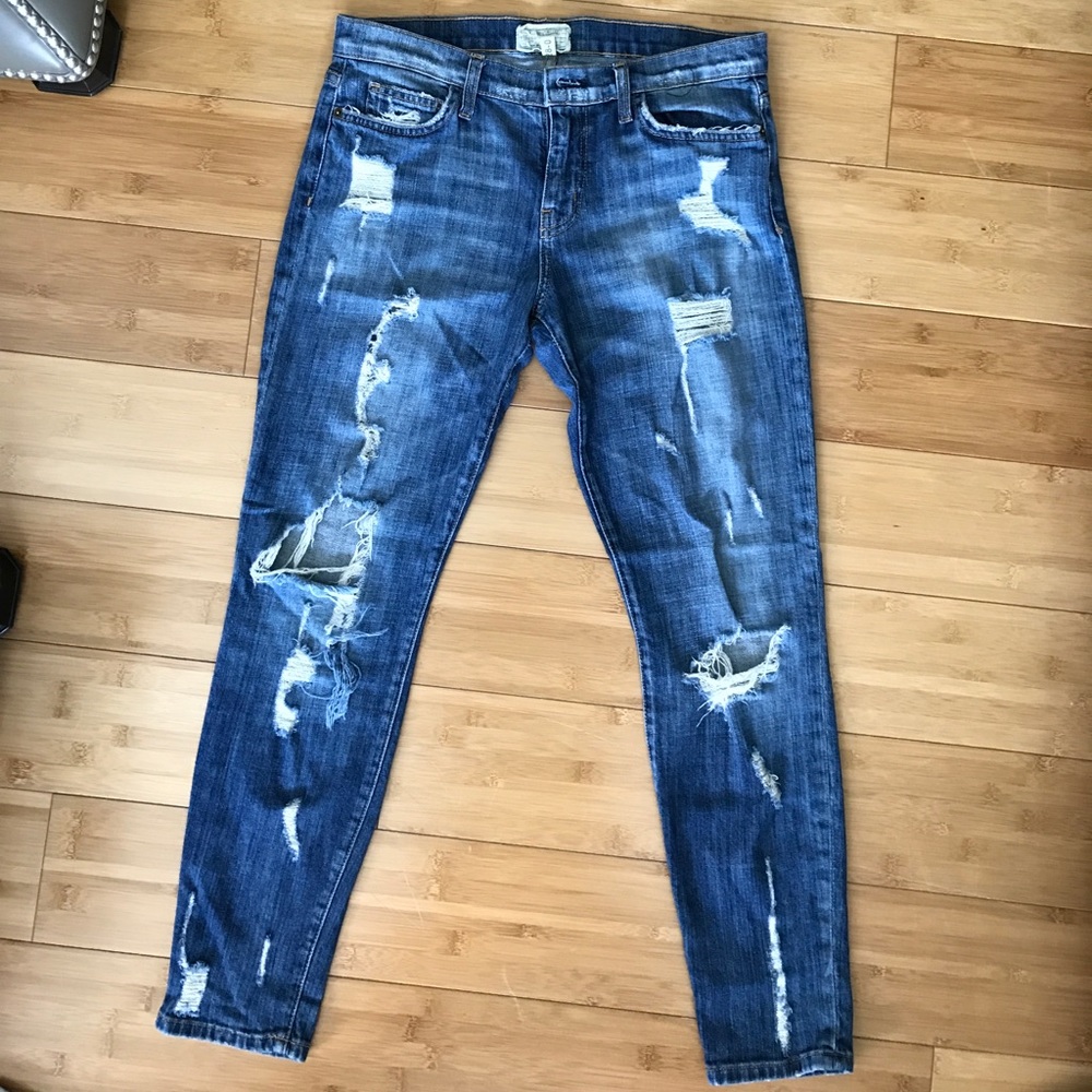 Just the perfect ripped jeans !Current Elliott  💥