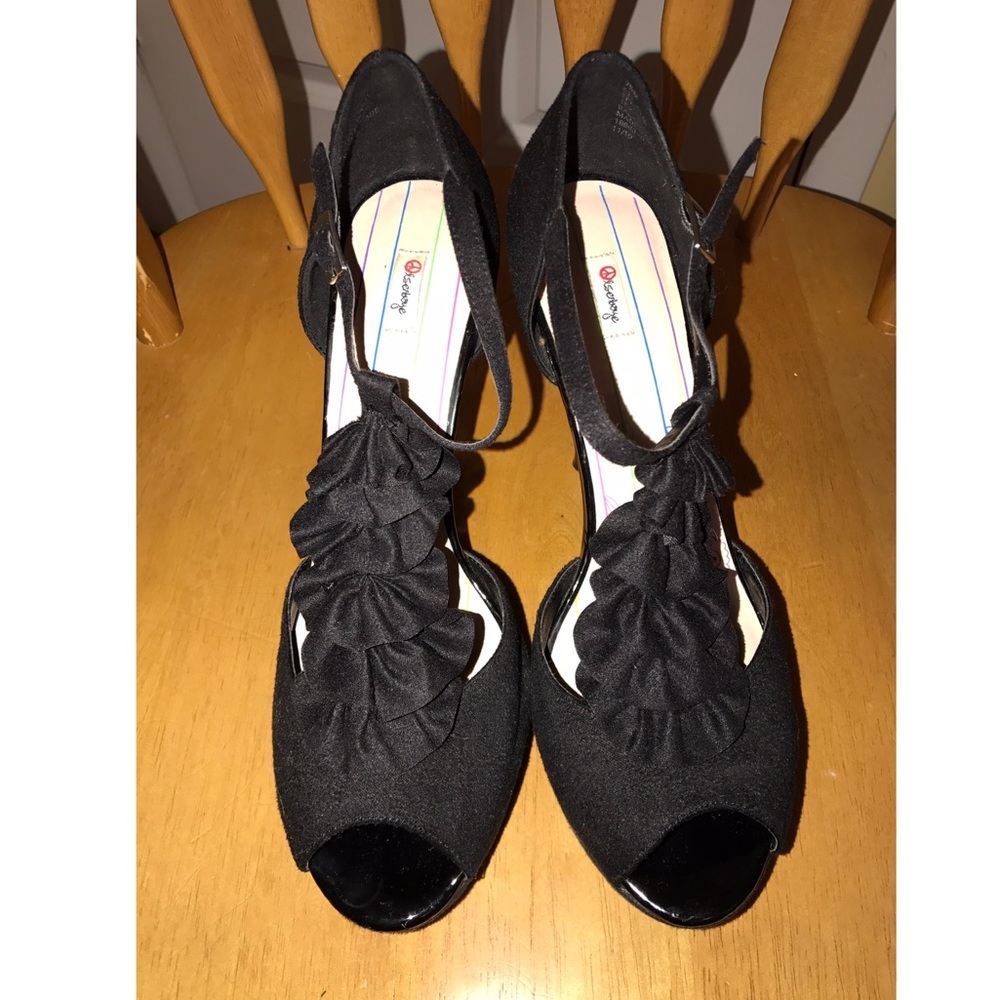 Black heels w/ ruffle strap