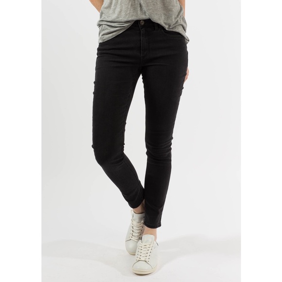 acne skin 5 used black