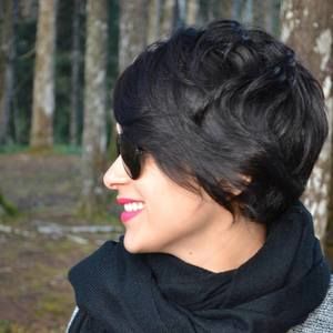 Meet your Posher, Caroline