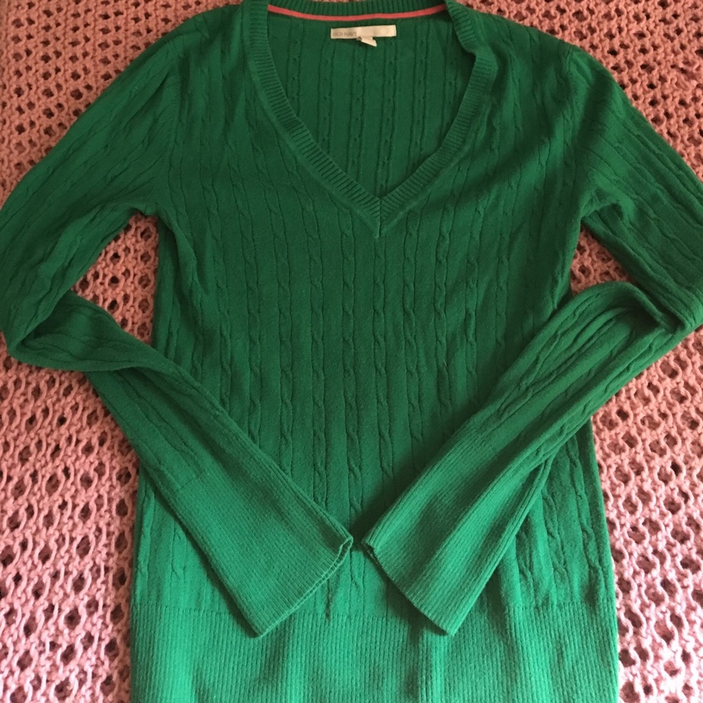 {Old Navy} V Neck Sweater