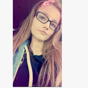 Meet your Posher, Makayla