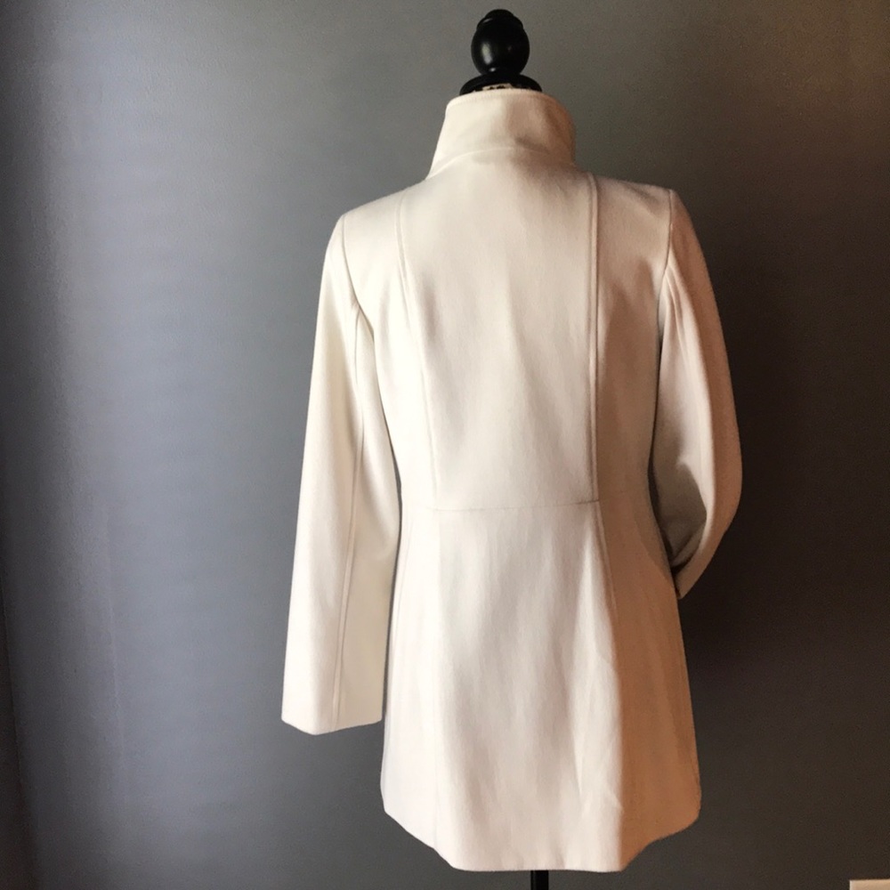 Coat - Picture 2 of 4