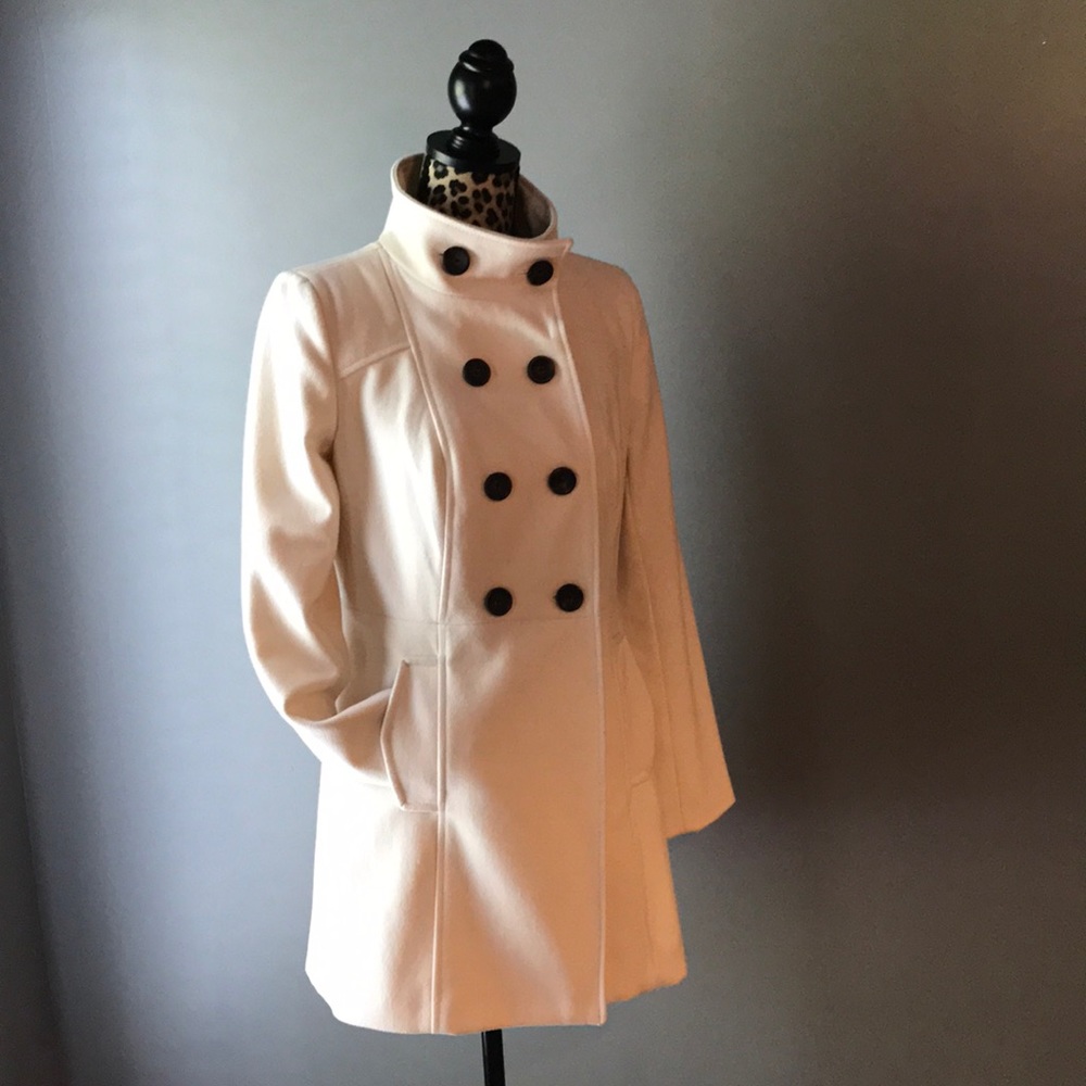 Coat - Picture 3 of 4