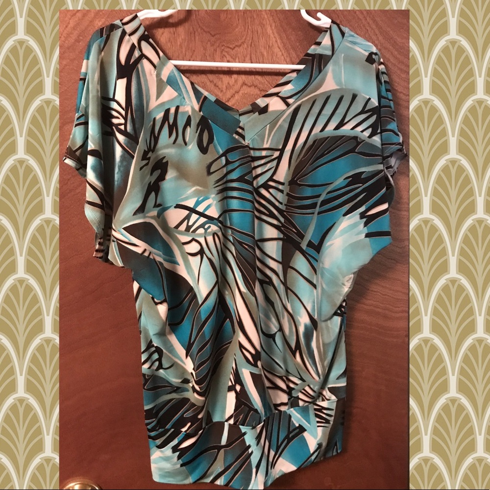 Cute patterned dress blouse