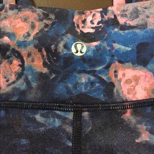 Lululemon leggings - like new!