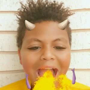 Meet your Posher, Ely