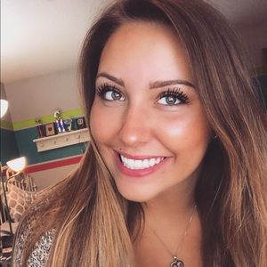 Meet your Posher, Mikaela