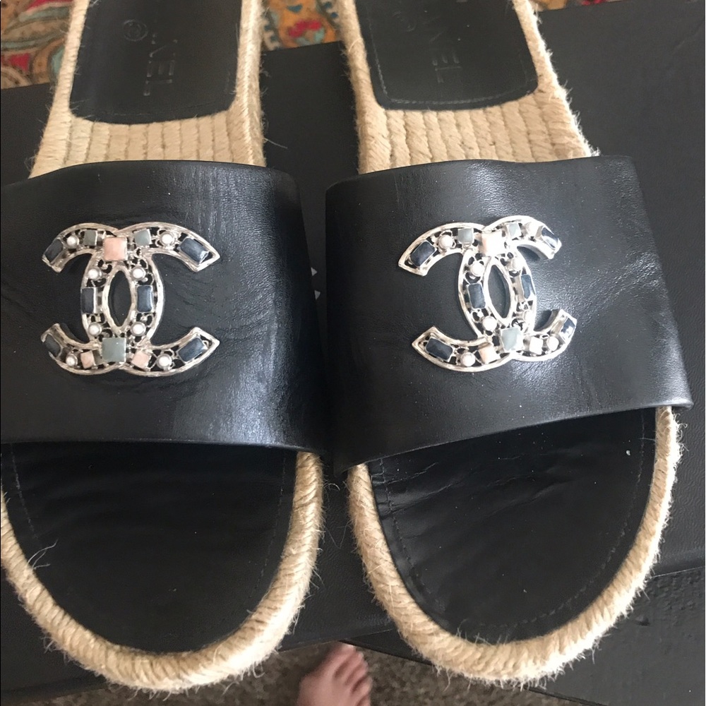 Chanel sandels