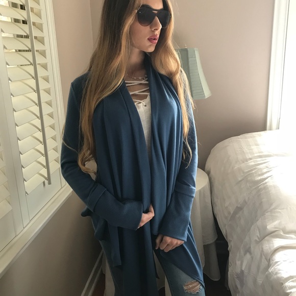 Solddd Outtt - Picture 2 of 3