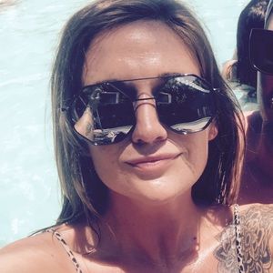 Meet your Posher, Carly