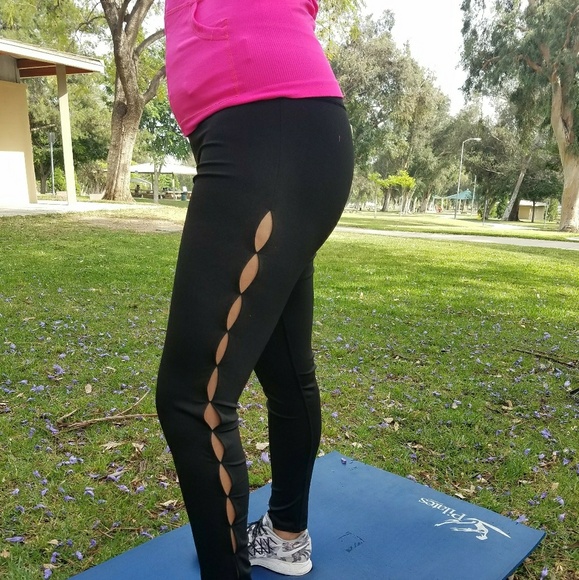 Neon pink and black legging set - Picture 5 of 5