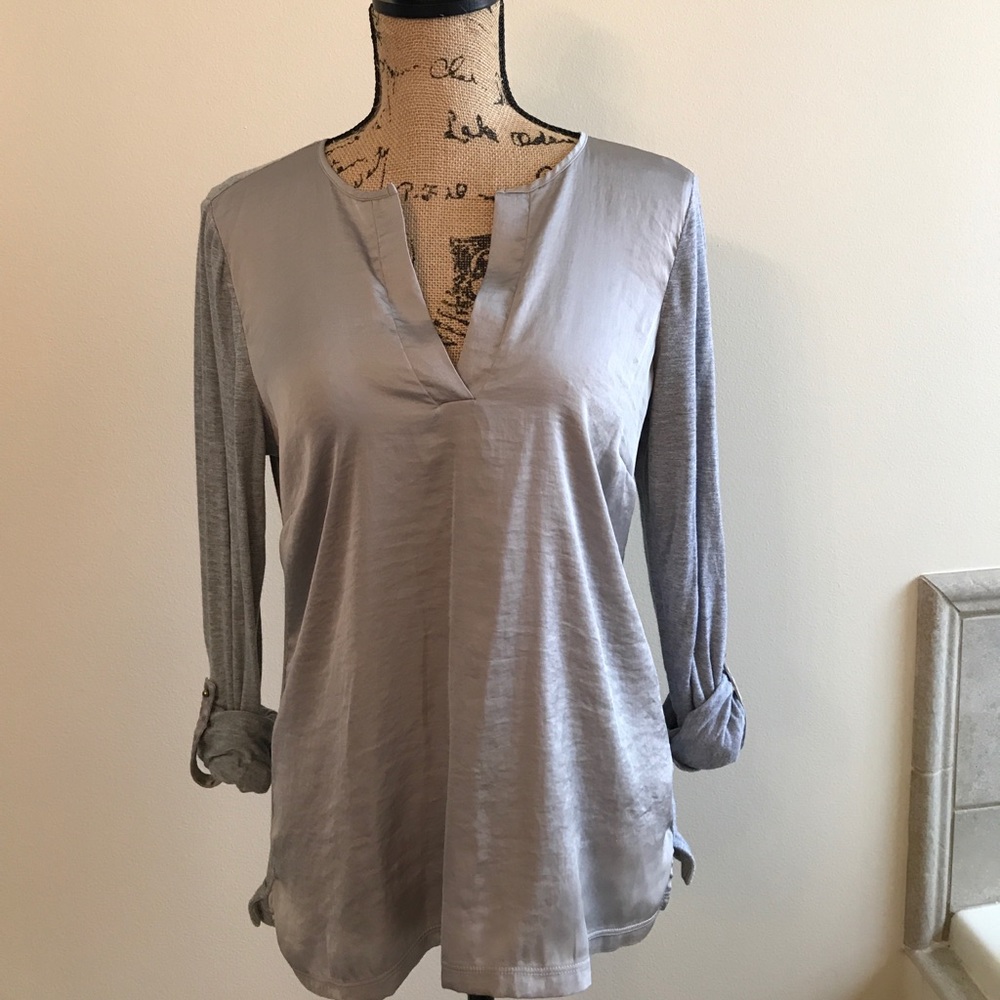 Gray long sleeve shirt