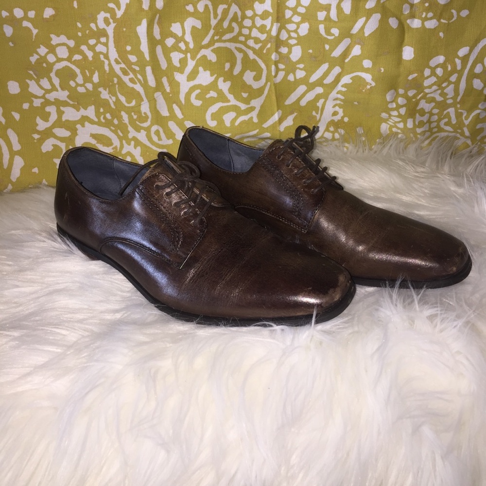 Leather shoes