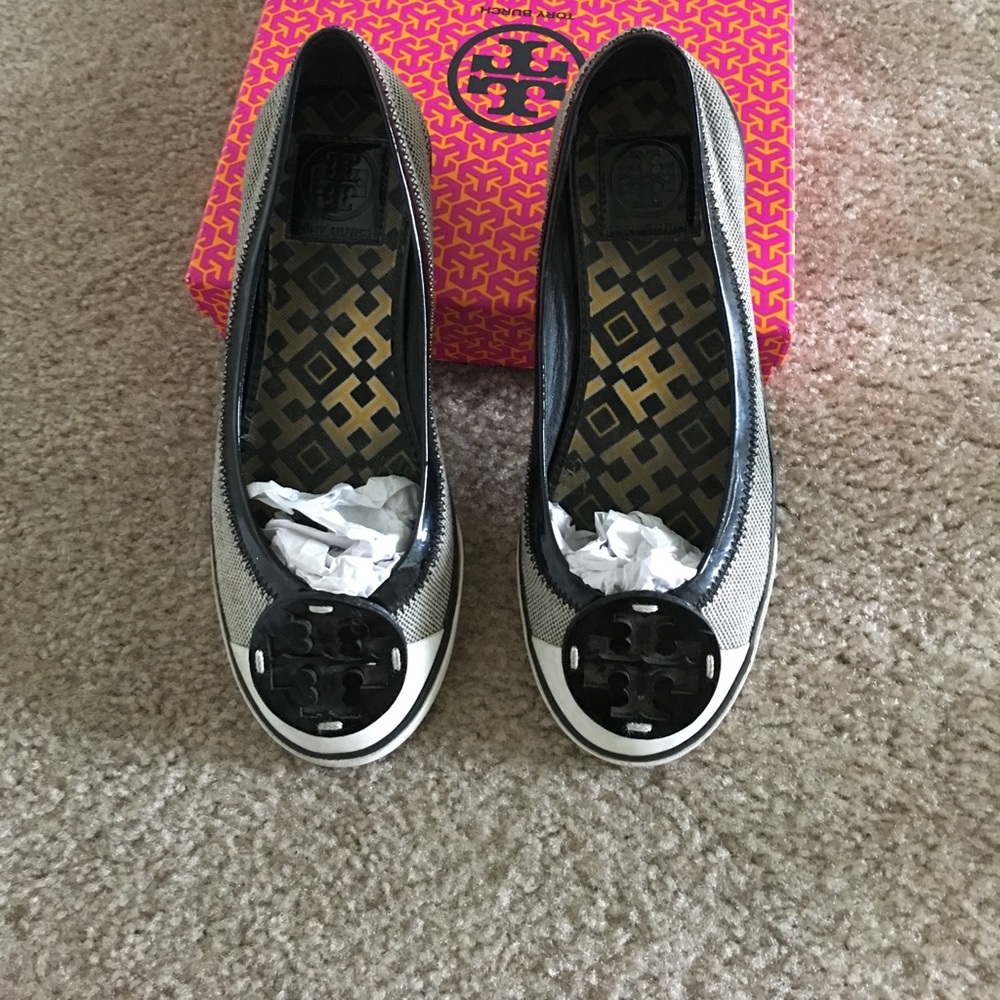 1 HOUR SALE 💋AUTHENTIC TORY BURCH SLIDE ON NOVA