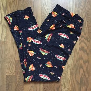 🦄LuLaRoe UFO leggings TC EUC 🦄