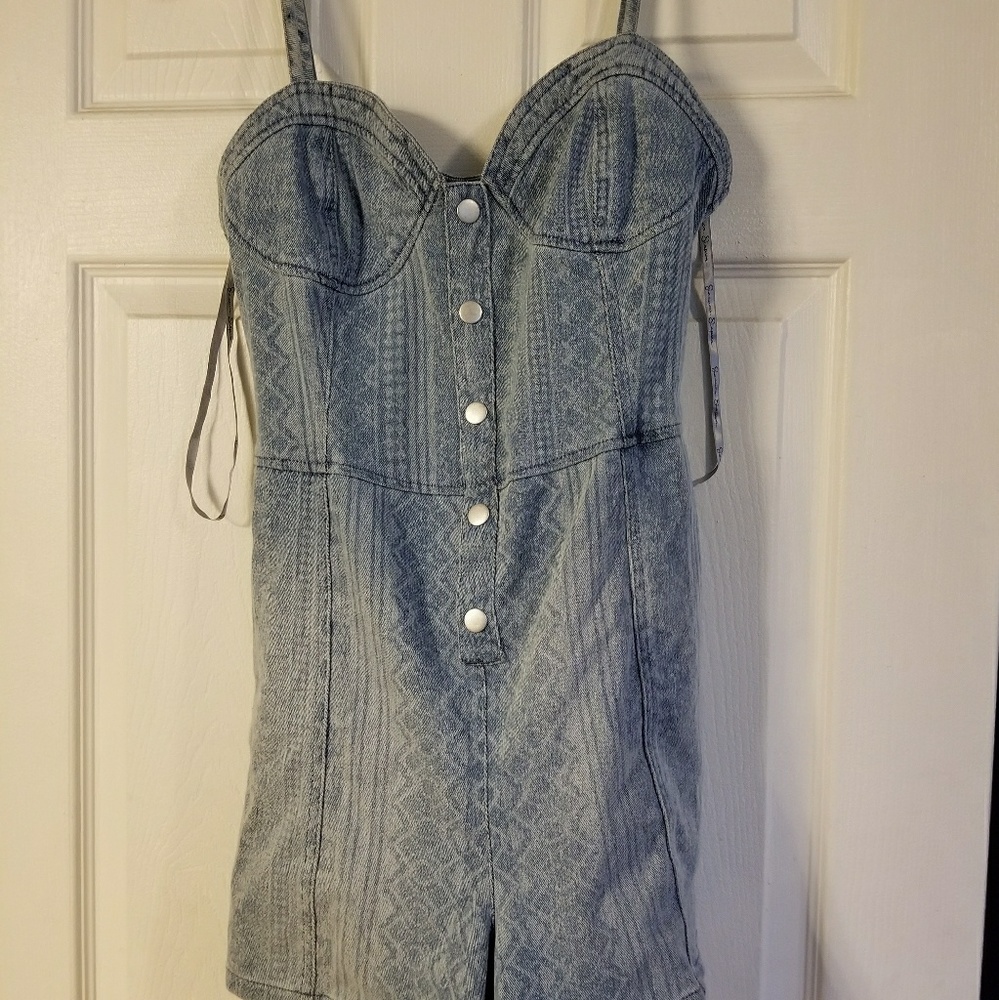 Short romper