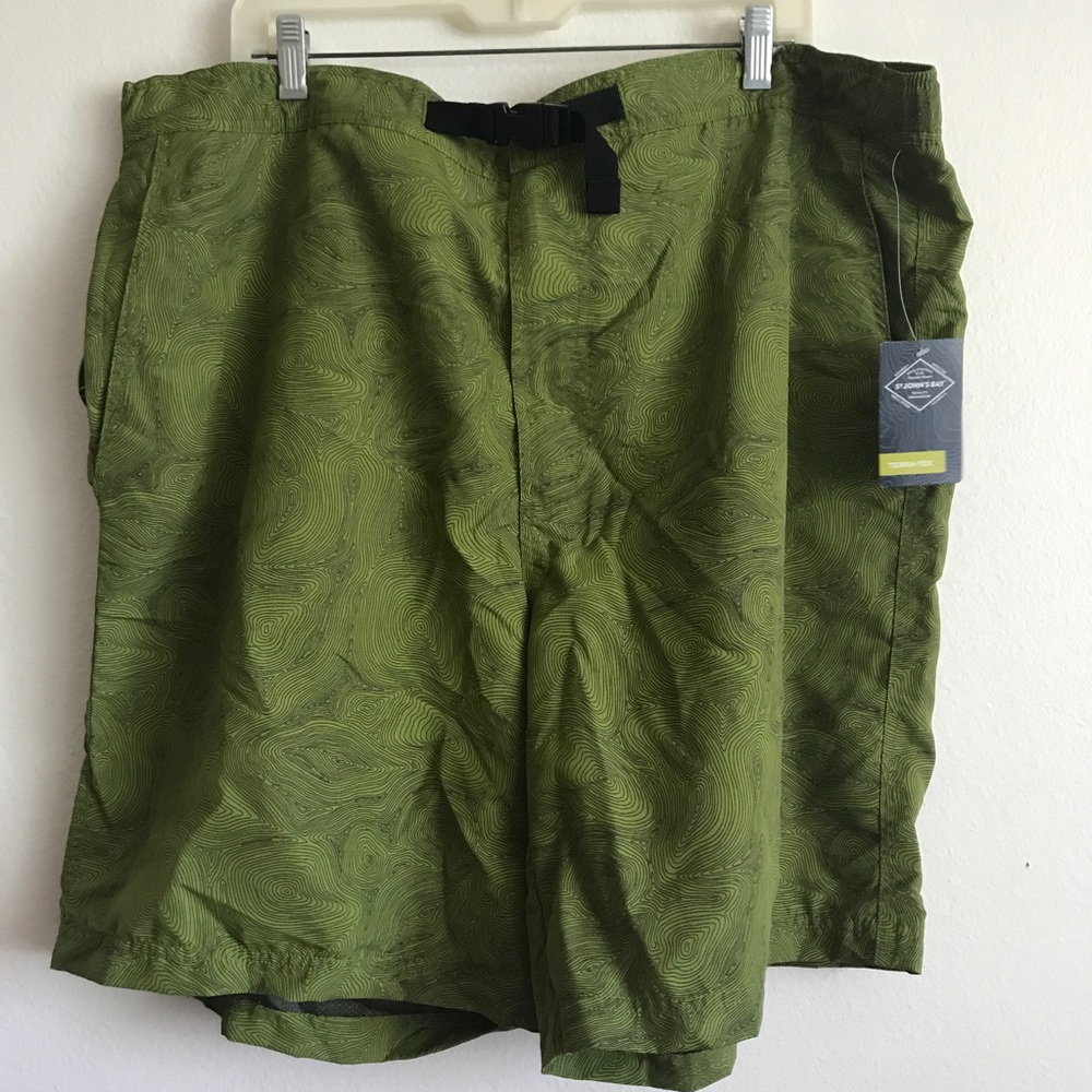 NWT men's shorts sz 44