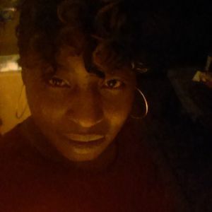 Meet your Posher, Ella