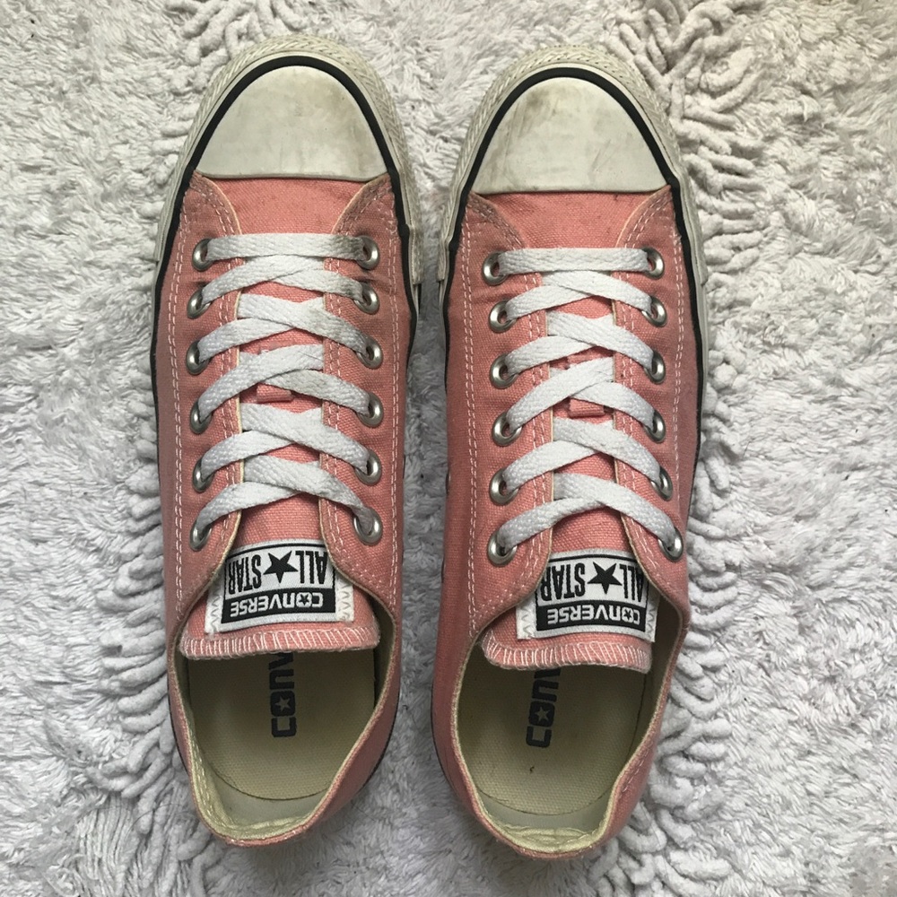 Pink low top Converse