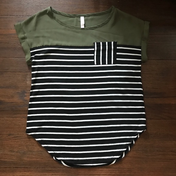 Army Green/black and white shirt - Picture 1 of 2