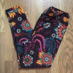 🦄LuLaRoe Paisley and Floral Leggings TC🦄