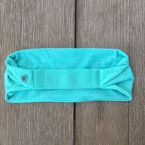 Lululemon • Fringe Fighter Headband