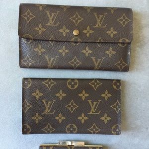 Louis Vuitton classic wallet, checkbook, change