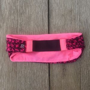 Lululemon • Fringe Fighter Headband