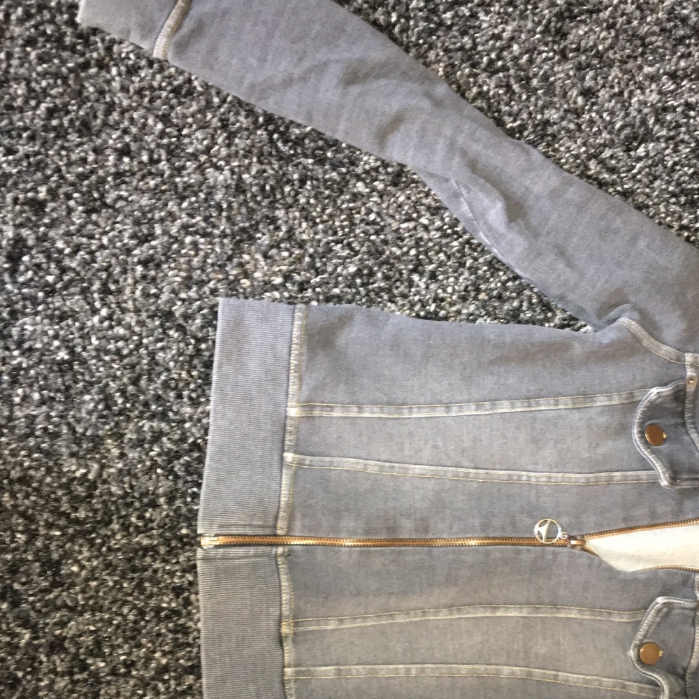 So Low zip up in gray