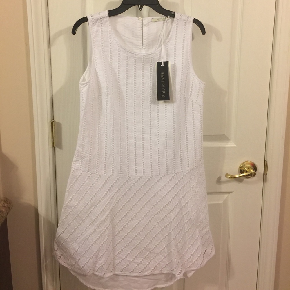 NWT! GORGEOUS WHITE BEATRICE DRESS