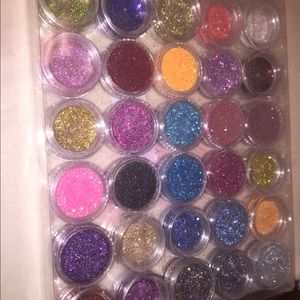 loose glitter