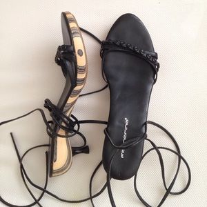 Fornarina strappy black kitten heels