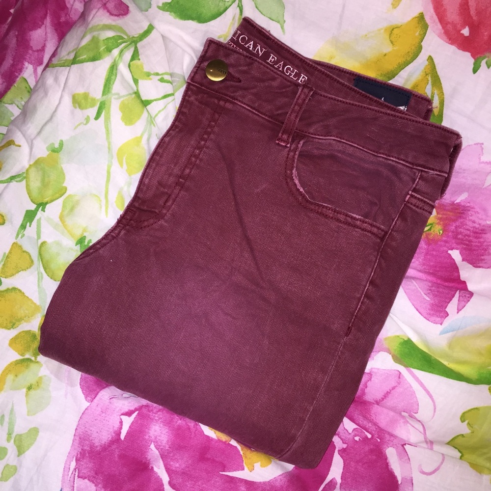 AMERICAN EAGLE JEANS