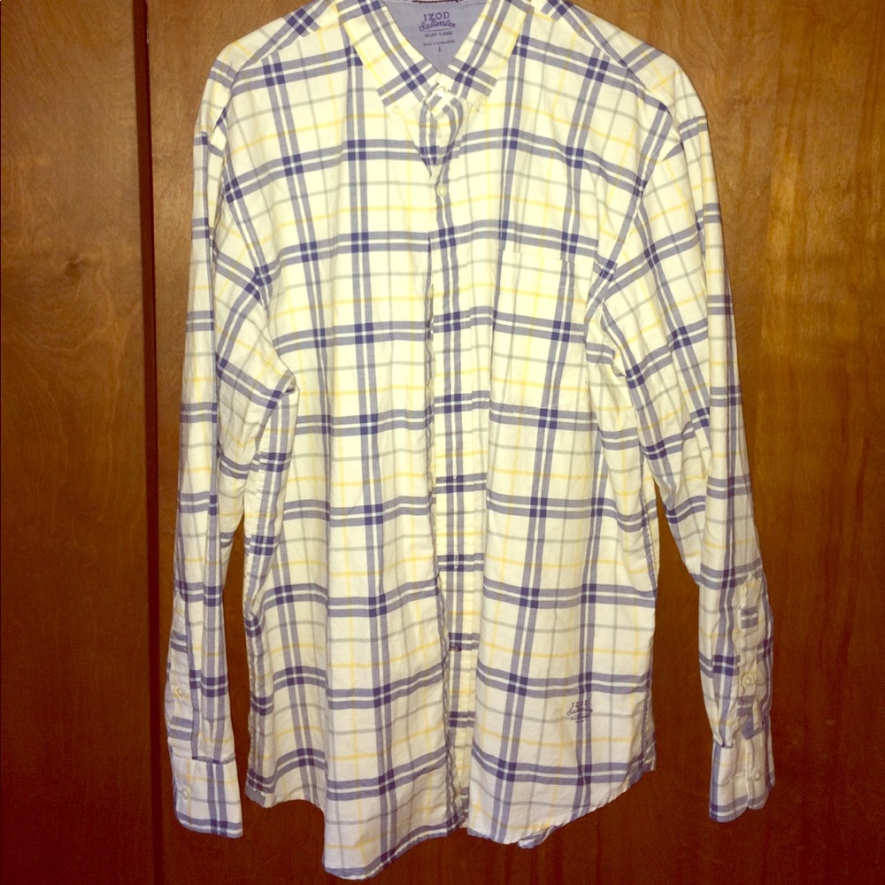 Men's IZOD button up shirt