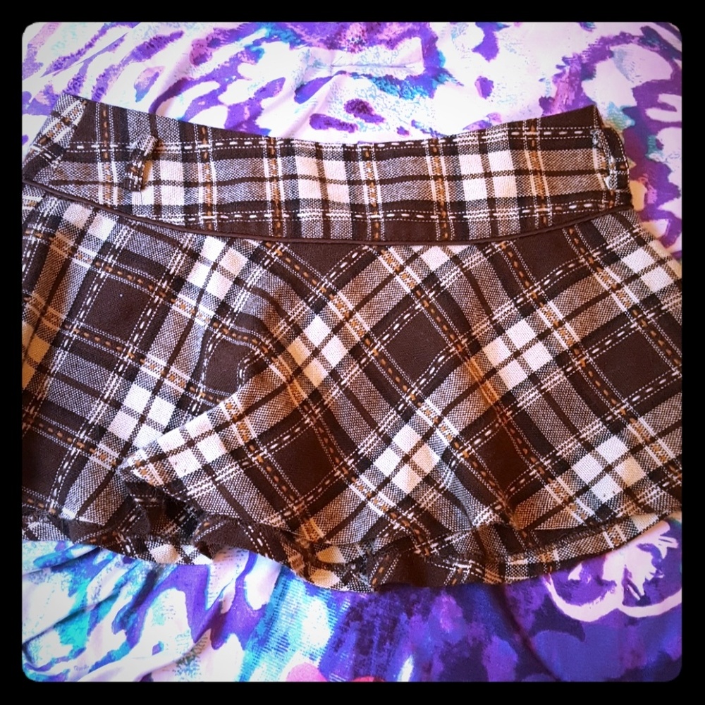 Small brown plaid mini skirt