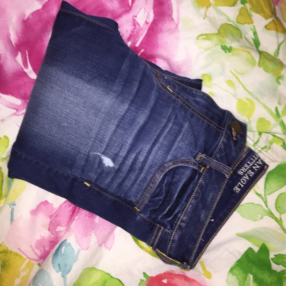 AMERICAN EAGLE SKINNY JEANS