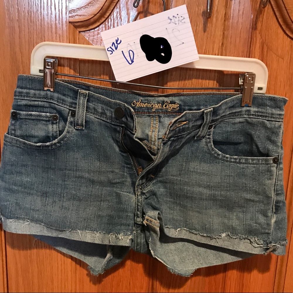 American Eagle jean shorts size 6