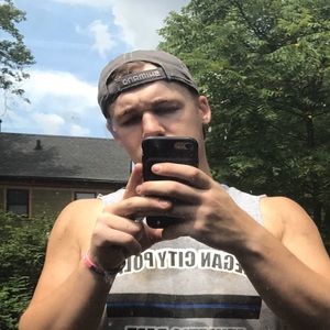 Meet your Posher, Brandon