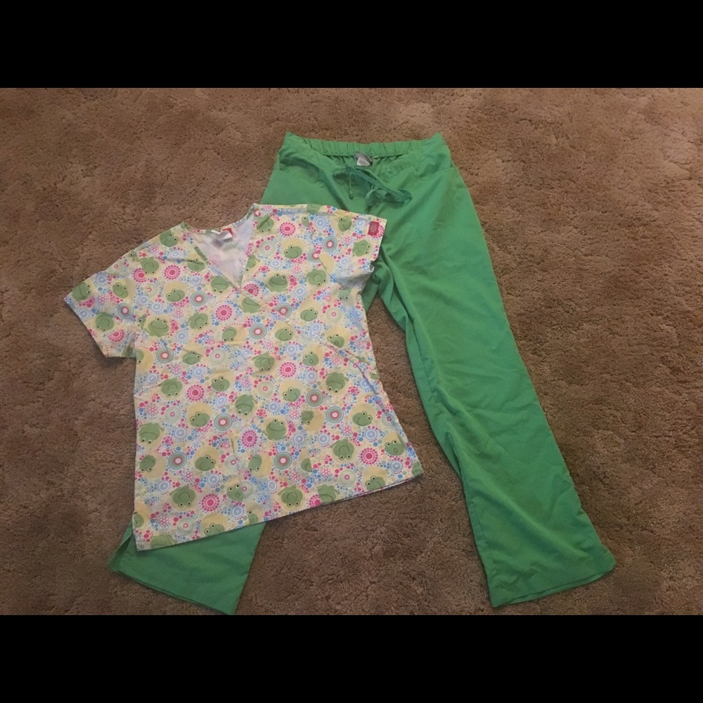 Women's Scrub Set Medium