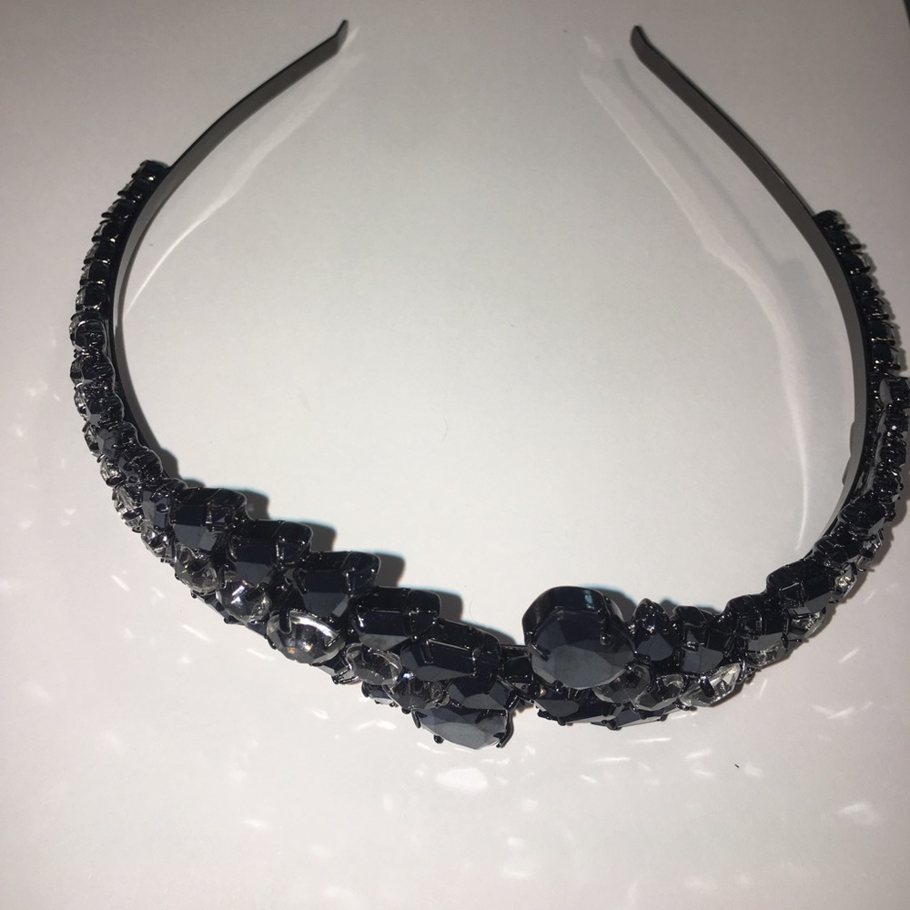 BCBG headband