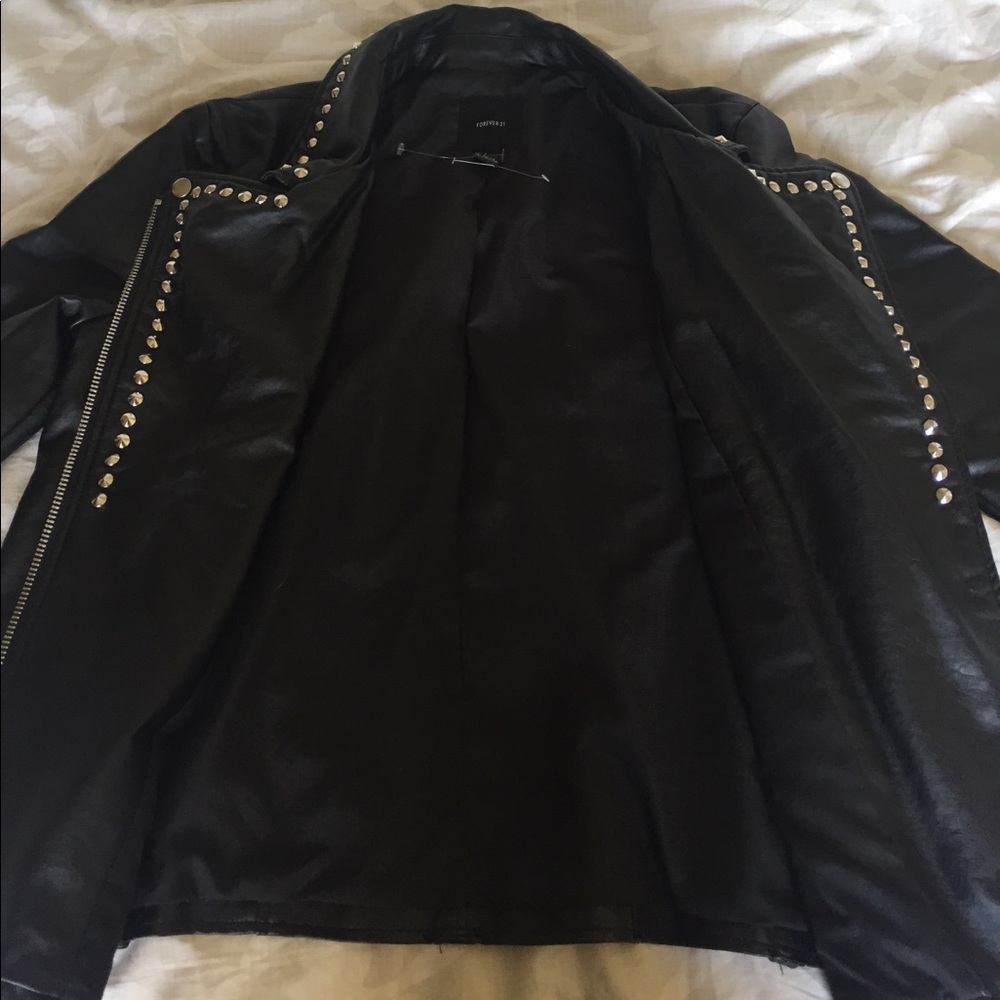 Jacket - Picture 2 of 7
