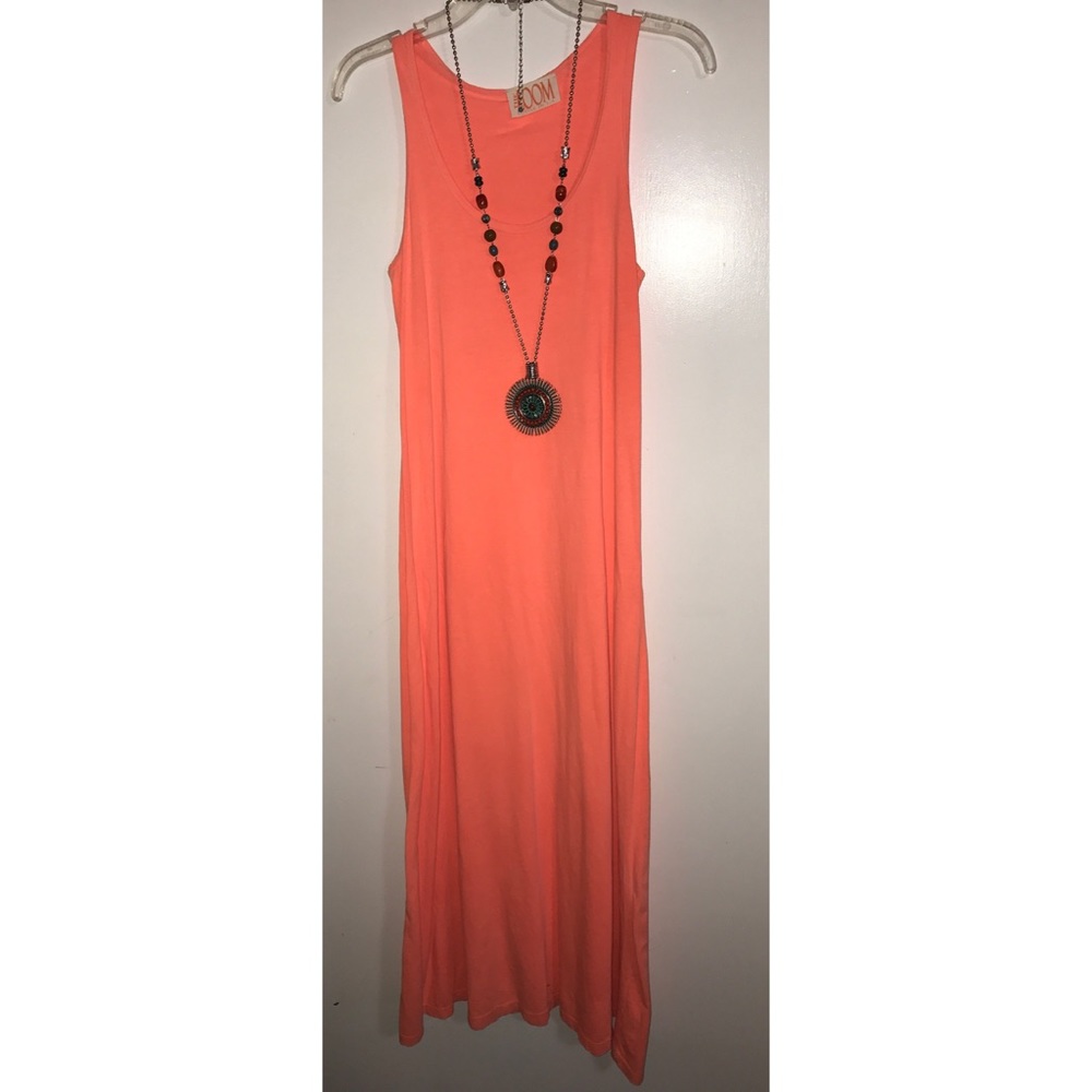 Bright orange sun dress 🍊